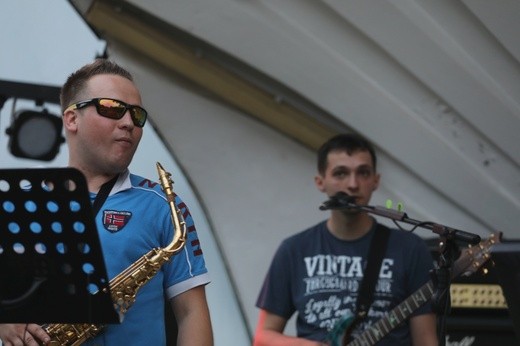Pogodny wieczór pielgrzymów andrychowskich w Mrzygłodzie - 2017