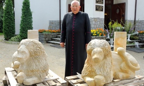 Pięknieje nasza góra Tabor