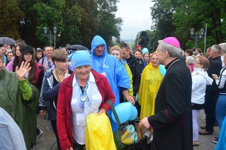 Wejście pielgrzymów na Jasną Górę