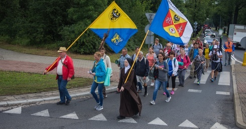 Idą na odpust