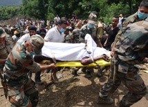 Tragiczny wypadek w Indiach, nie żyje kilkadziesiąt osób