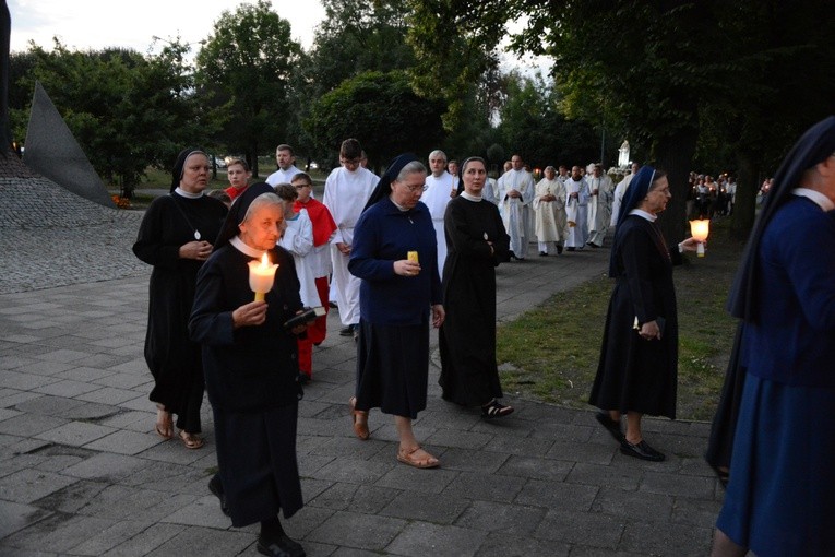 Uroczystości w sanktuarium Matki Bożej Raciborskiej - cz. 2