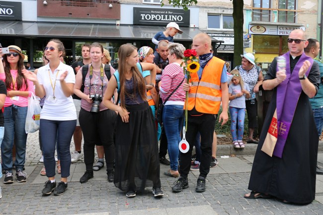 Pielgrzymka diecezji radomskiej - kolumny: opoczyńska, skarżyska i starachowicka