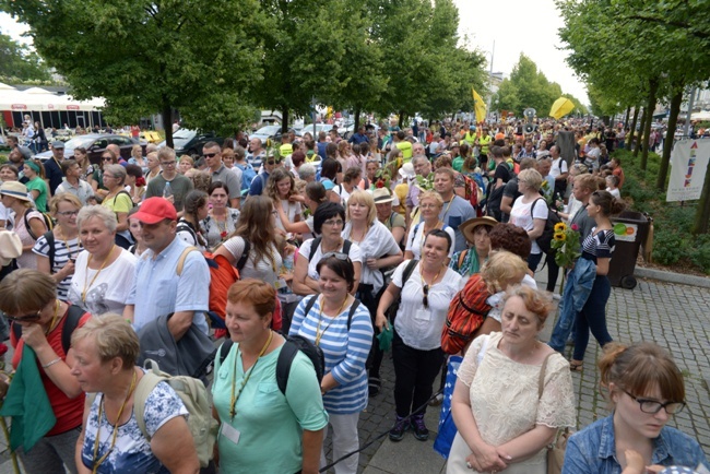 Pielgrzymka diecezji radomskiej - kolumny: opoczyńska, skarżyska i starachowicka