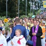 Pielgrzymka diecezji radomskiej - kolumny radomskie