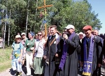 Do pątników dołączył Ireneusz Czop, który w filmie „Klecha” gra ks. Romana Kotlarza.