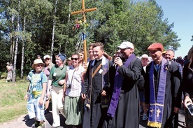 Do pątników dołączył Ireneusz Czop, który w filmie „Klecha” gra ks. Romana Kotlarza.