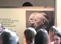 Prawicowe środowiska włożyły wiele wysiłku,  by wypromować w Jaworze postać kardynała Wyszyńskiego.