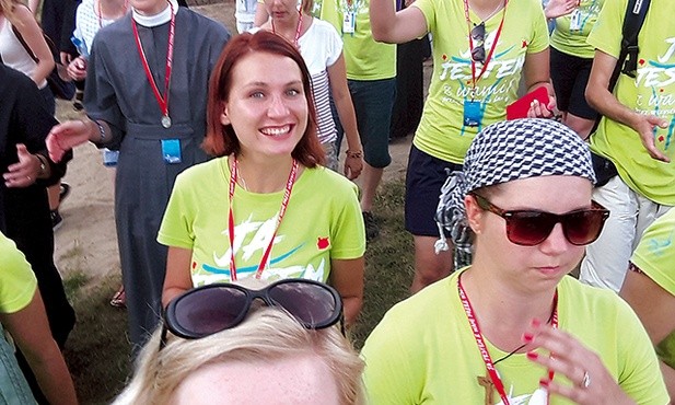 Choć zadania postawione przed nimi nie były łatwe, uśmiech nie znikał z ich twarzy.