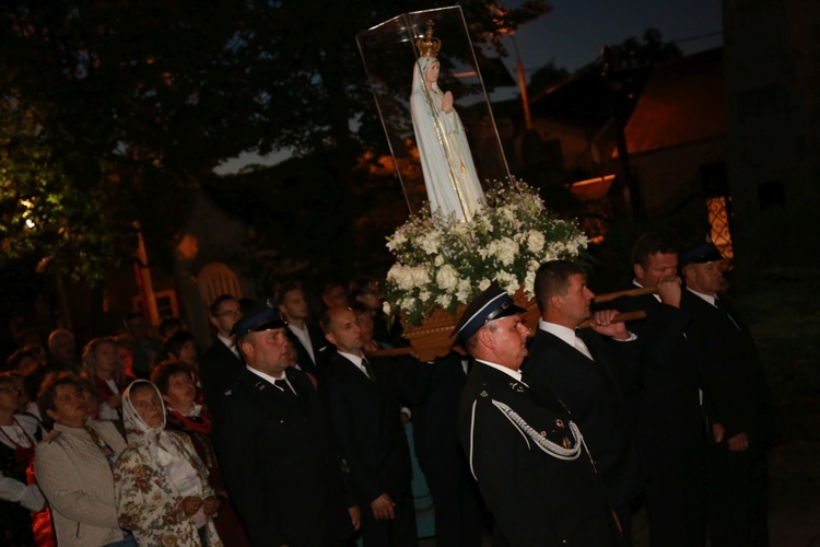 Nabożeństwo fatimskie w Pisarzowej