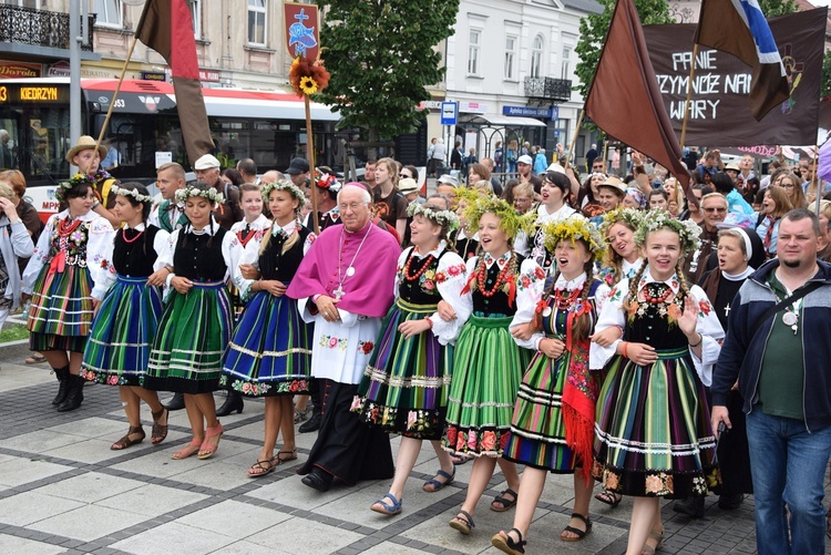 XXII ŁPPM - wejście na Jasną Górę