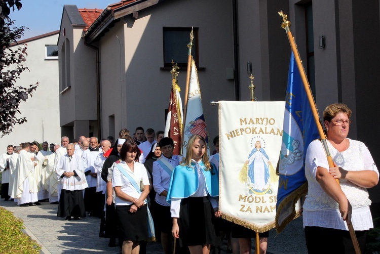 Poświęcenie nowego kościoła w Olszynie