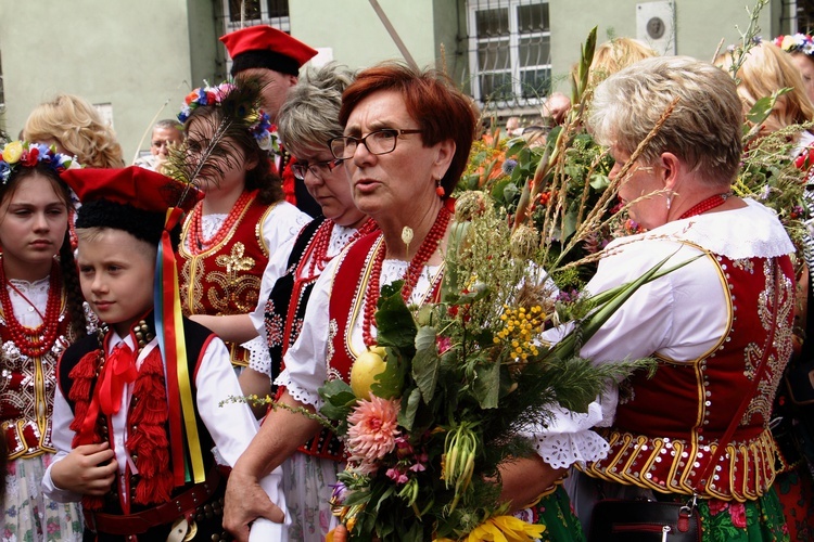 Cudowna moc bukietów 2017