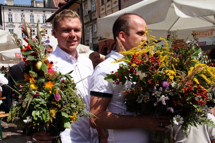 Cudowna moc bukietów 2017