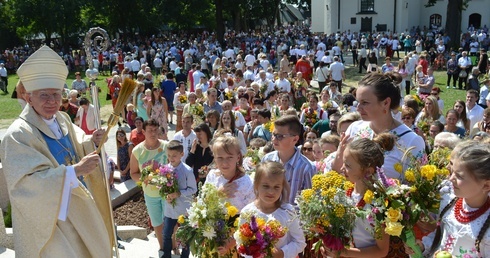 Abp Jędraszewski w Ludźmierzu: ideologia gender i związki partnerskie to nowa szaleńcza doktryna