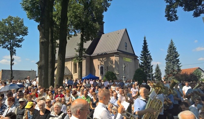 Maryja wskazuje na niebo