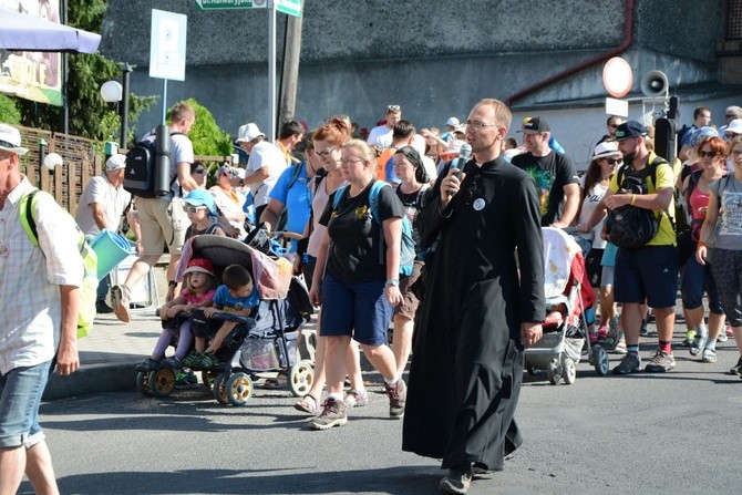 Pielgrzymkowe zejście z Góry św. Anny