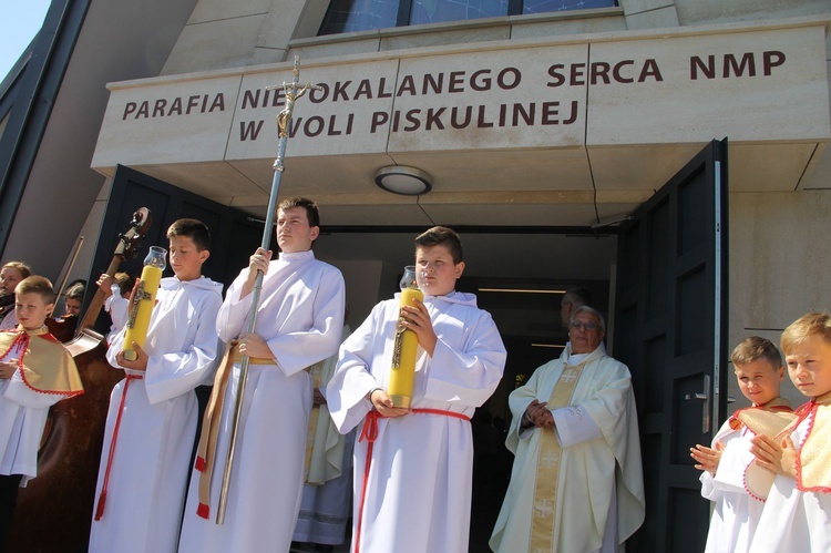 Poświęcenie kościoła w Woli Piskulinej