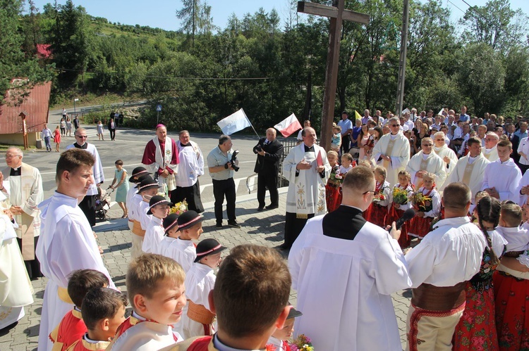 Poświęcenie kościoła w Woli Piskulinej