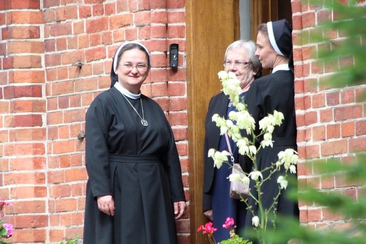 Nałożenie paliusza abp. Józefowi Górzyńskiemu