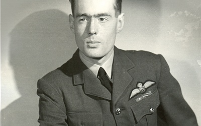 Leonard Cheshire (1917–1992), bohater wojenny, konwertyta, filantrop.