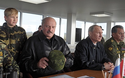 Aleksander Łukaszenka i Władimir Putin już cztery lata temu urządzili manewry Zapad.