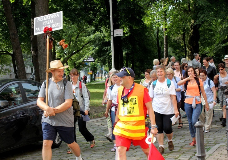 Rozpoczęcie Pieszej Gliwickiej Pielgrzymki na Jasną Górę 