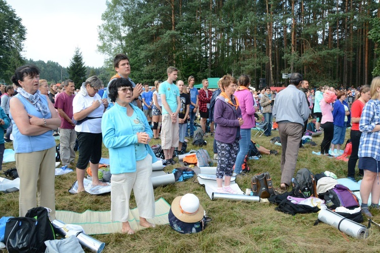 Msza św. na polanie w Pietraszowie