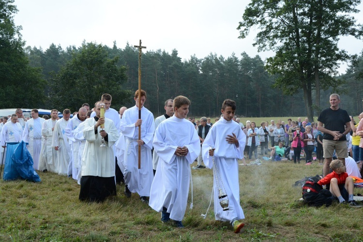 Msza św. na polanie w Pietraszowie