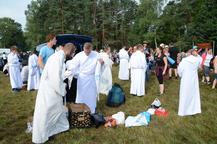 Msza św. na polanie w Pietraszowie