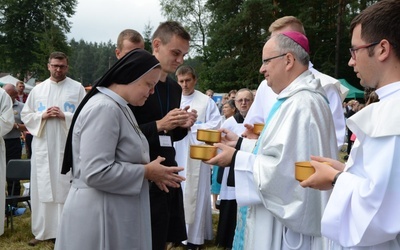 Może być życie mierne i życie święte