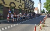 Pielgrzymi idą dziś przez cały dzień