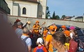 Pielgrzymi idą dziś przez cały dzień