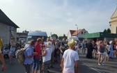Pielgrzymi idą dziś przez cały dzień