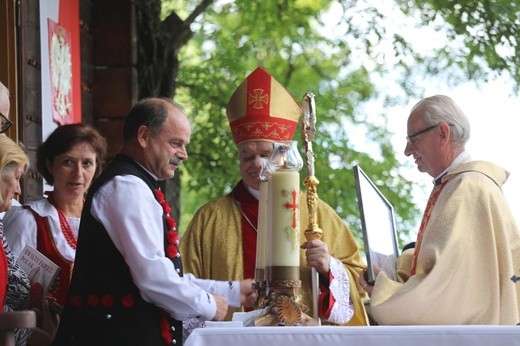 Msza św. w leśnej kaplicy na Baraniej Cisieckiej