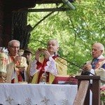 Msza św. w leśnej kaplicy na Baraniej Cisieckiej