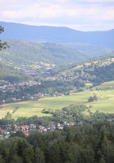 Msza św. w leśnej kaplicy na Baraniej Cisieckiej