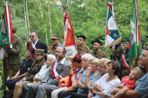 Msza św. w leśnej kaplicy na Baraniej Cisieckiej