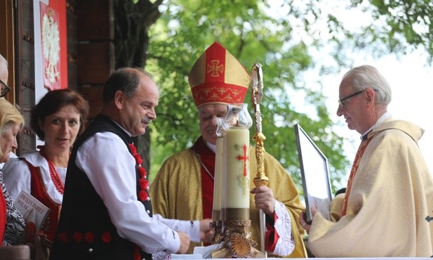 Podziękowania za wspólną modlitwę składa wójt Węgierskiej Górki Piotr Tyrlik