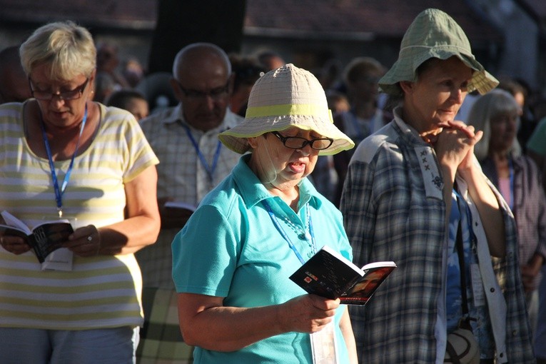 Nowe Brzesko - Msza św., cz. A