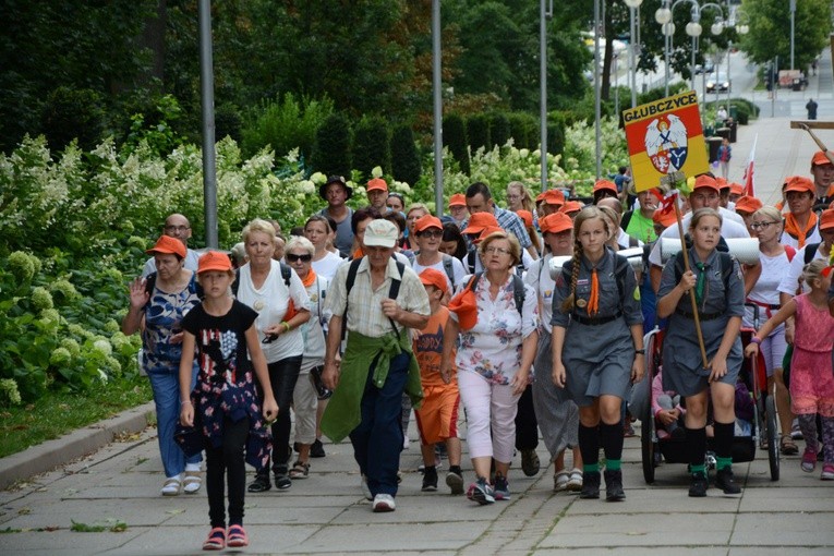 "Piątki" na ostatniej prostej