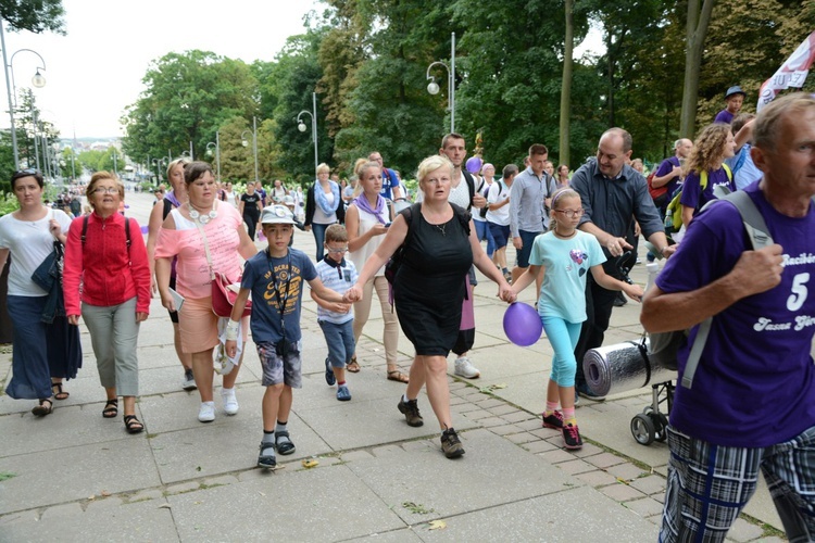 "Piątki" na ostatniej prostej