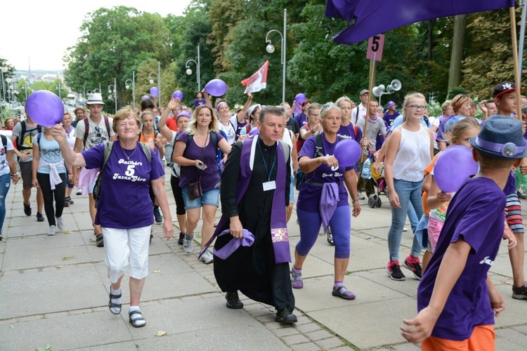 "Piątki" na ostatniej prostej