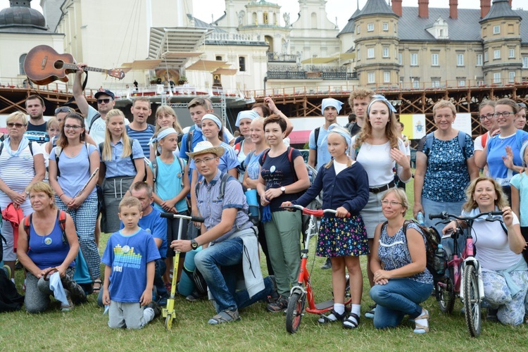 "Piątki" na ostatniej prostej