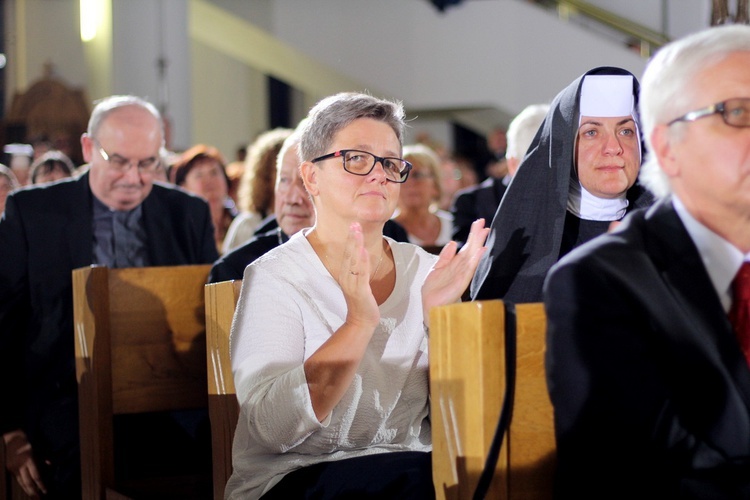 Koncert "Jezu, ufam Tobie" w sanktuarium Bożego Miłosierdzia