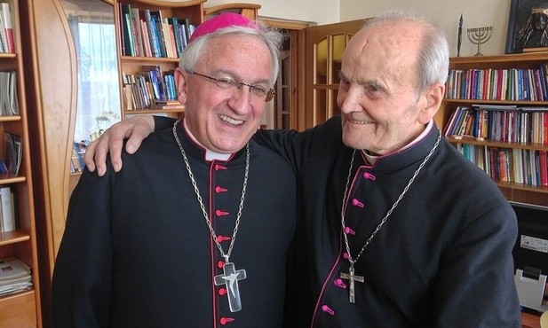 W swoim mieszkaniu z abp. Celestino Migliore, byłym nuncjuszem apostolskim w Polsce