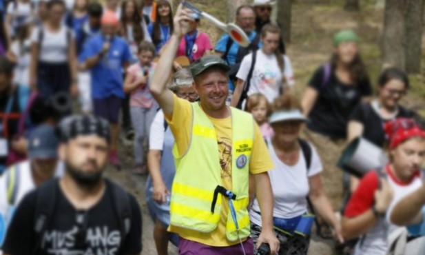 Jarosław Bartnicki od wielu lat służył na Pieszej Pielgrzymce Diecezji Świdnickiej jako porządkowy