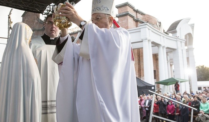 Nie bójmy się bliskości Maryi