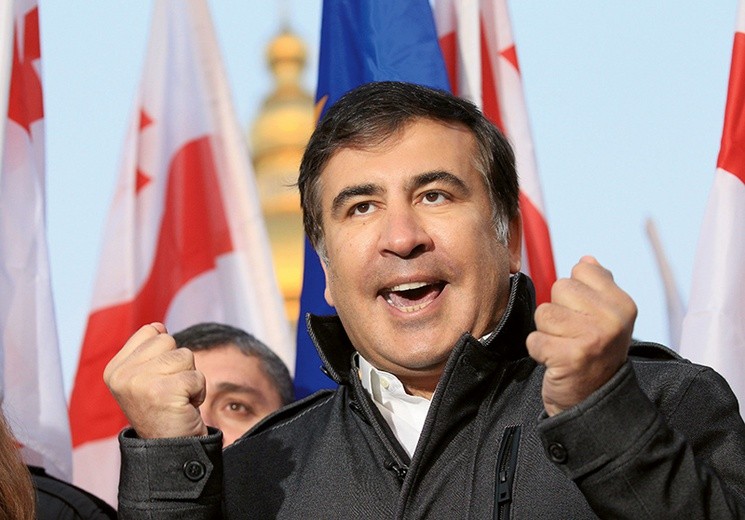 W 2004 roku Micheil Saakaszwili został prezydentem Gruzji z blisko 100-procentowym poparciem w wyborach. Dziś, pozbawiony gruzińskiego obywatelstwa, jest ścigany przez gruziński wymiar sprawiedliwości.