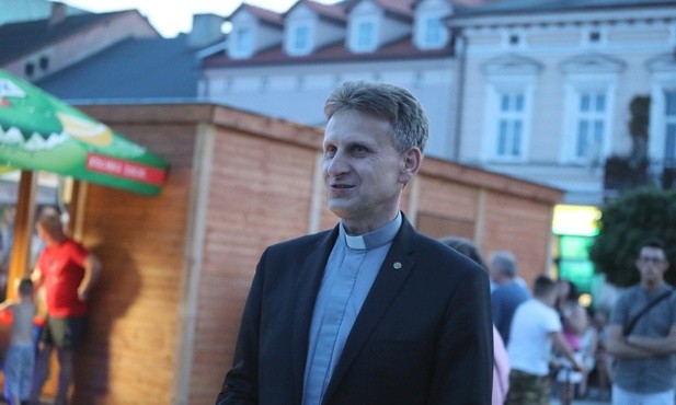 Wśród publiczności nie zabrakło księży salezjanów, z dyrektorem oświęcimskiego Zakładu Salezjańskiego św. Jana Bosko ks. Dariuszem Bartochą na czele.